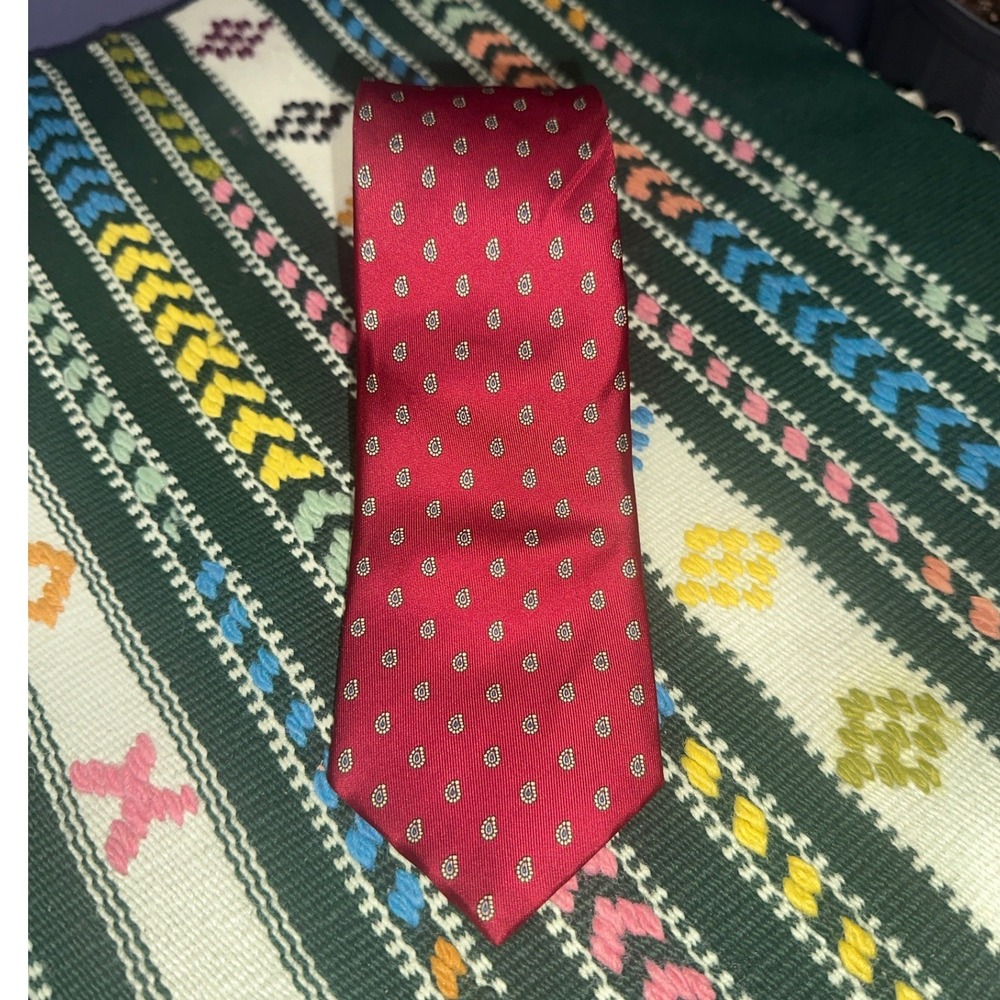 Oscar de la Renta Red Paisley Silk Mens Necktie‎